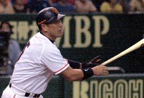 Kiyohara slam gives Yomiuri 'sayonara' win in CL